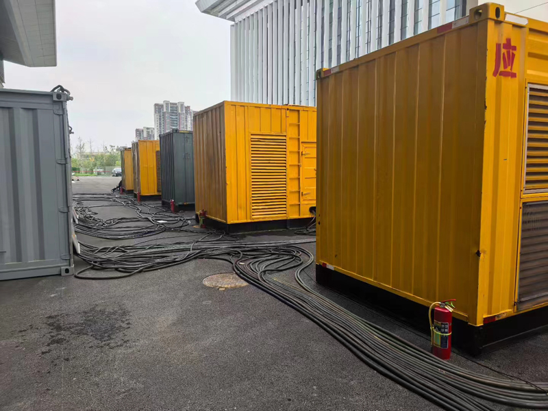 孙吴不同季节柴油发电机组保养有哪些注意事项?